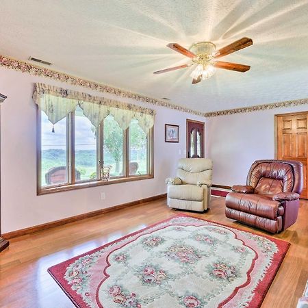 Charming Williamstown Retreat With Private Yardヴィラ エクステリア 写真