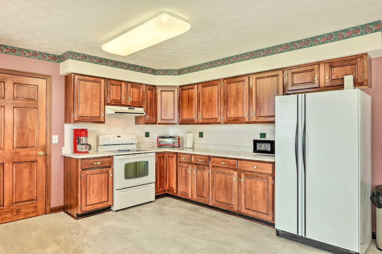 Charming Williamstown Retreat With Private Yardヴィラ エクステリア 写真