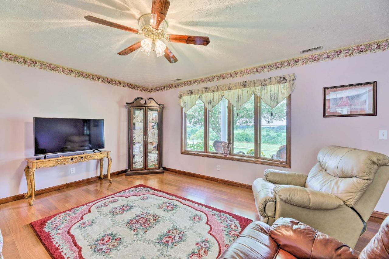 Charming Williamstown Retreat With Private Yardヴィラ エクステリア 写真