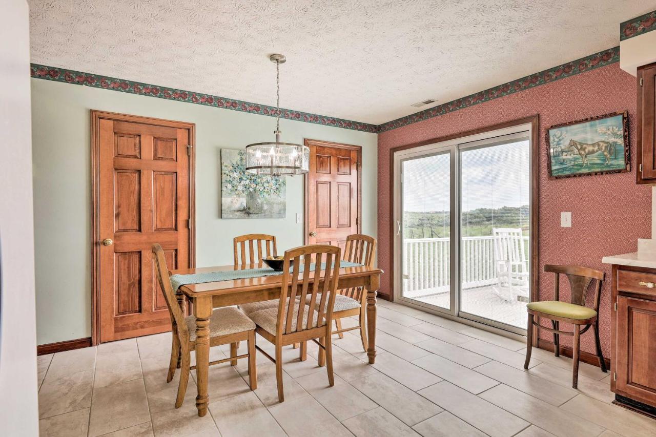 Charming Williamstown Retreat With Private Yardヴィラ エクステリア 写真