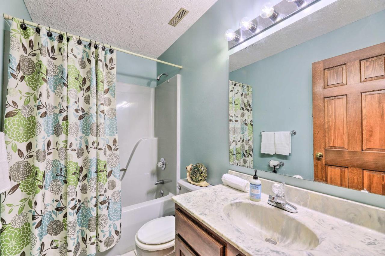 Charming Williamstown Retreat With Private Yardヴィラ エクステリア 写真