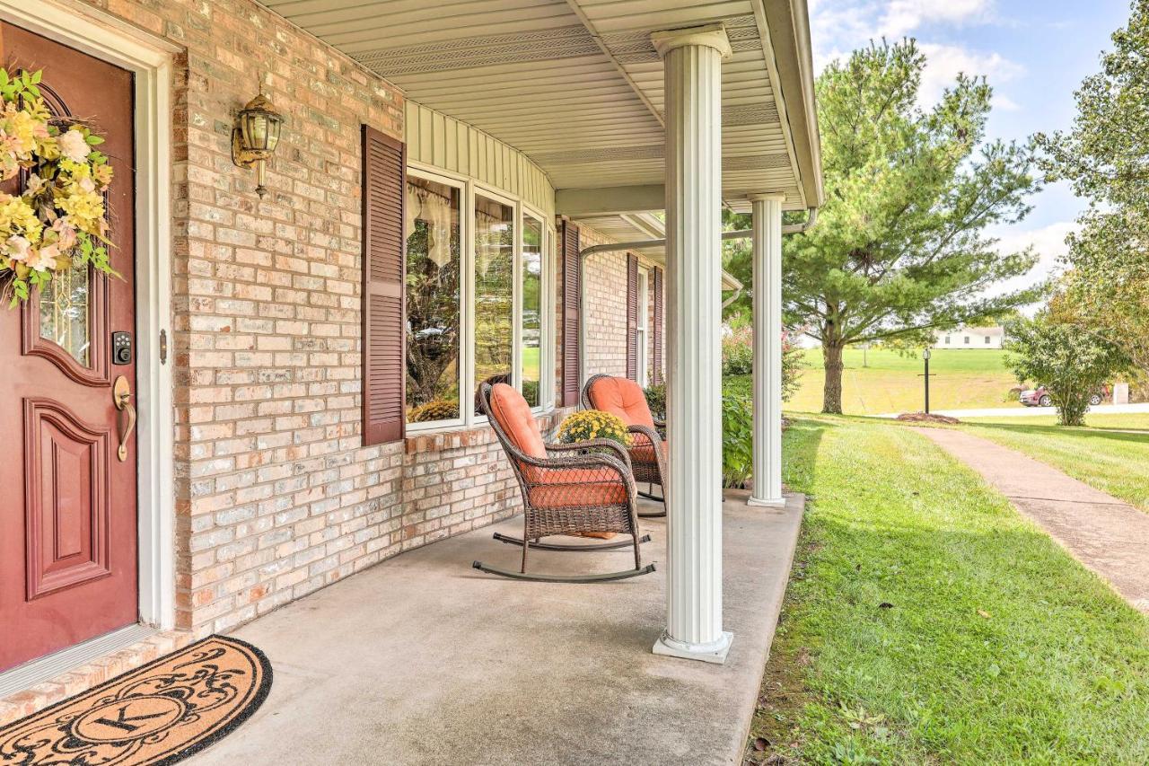 Charming Williamstown Retreat With Private Yardヴィラ エクステリア 写真